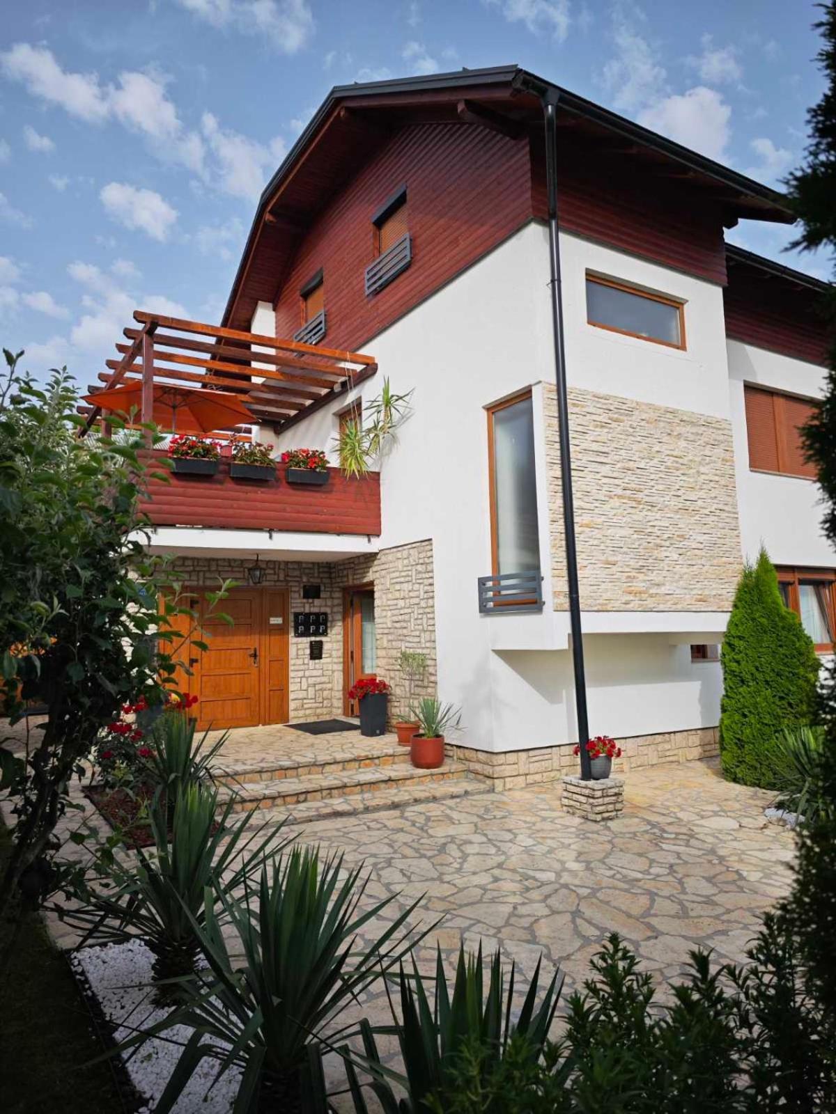 Accommodation Plitvice Korenica Exterior foto